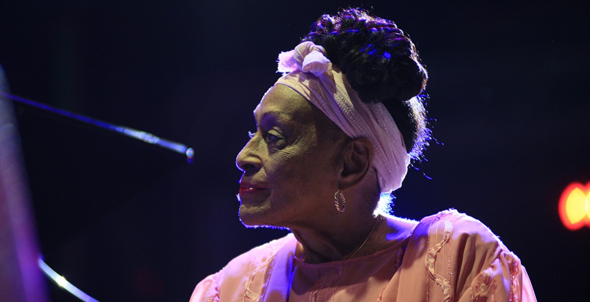 Omara Portuondo - Last Kiss - Review