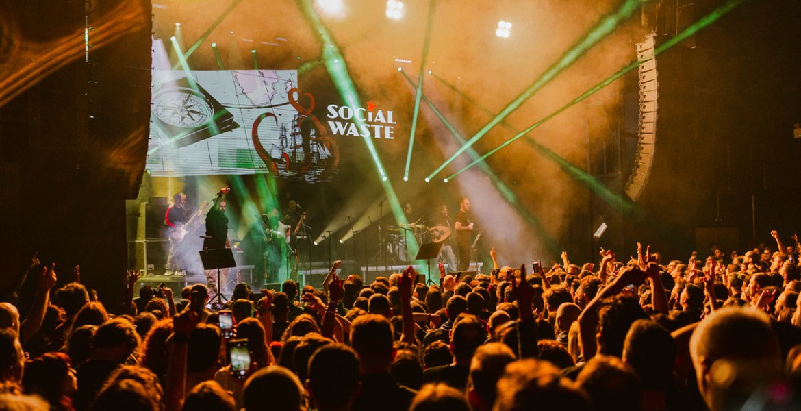 Social Waste | Rebelde