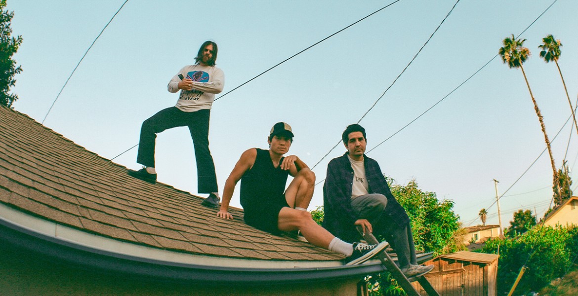 Meatbodies live in Athens
