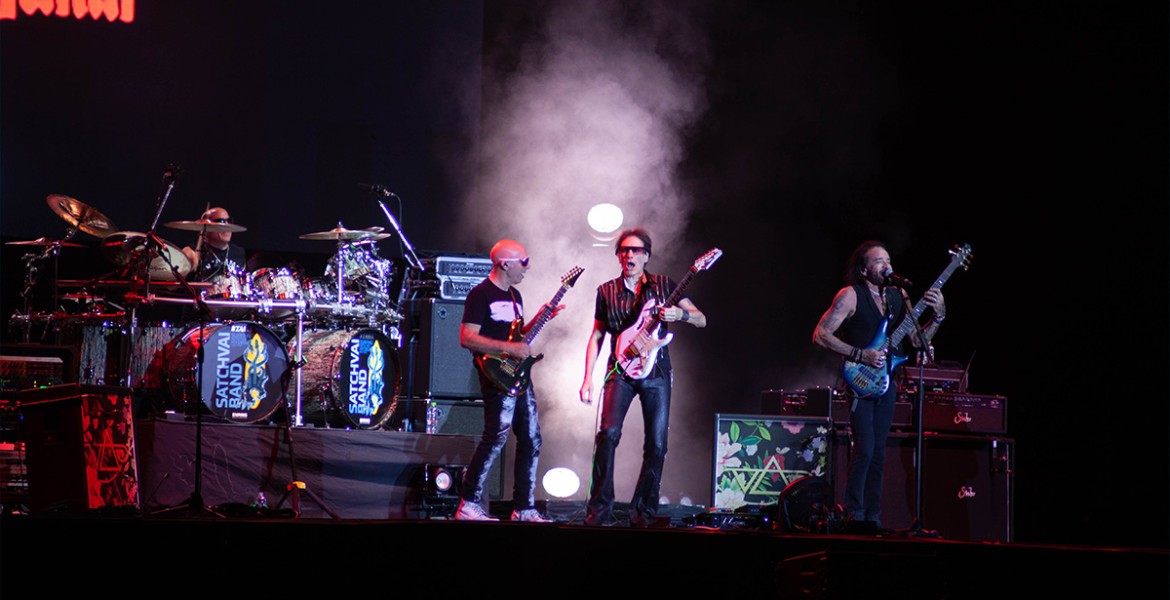 Satchvai Band – Surfing With The Hydra | Review