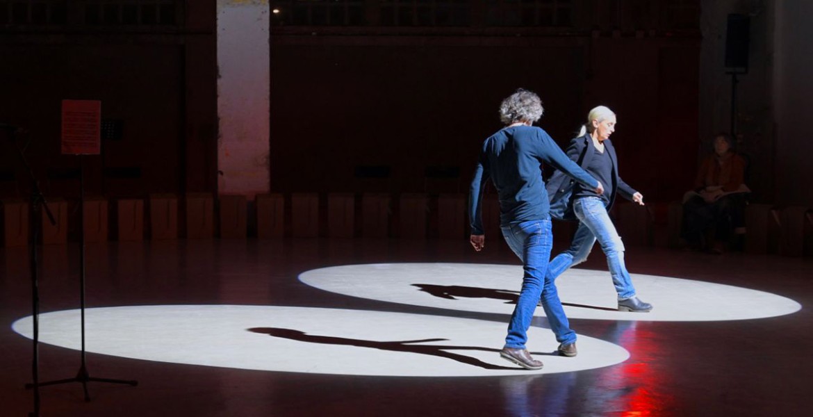 A little bit of the moon, by Anne Teresa De Keersmaeker & Rabih Mroué - Κριτική