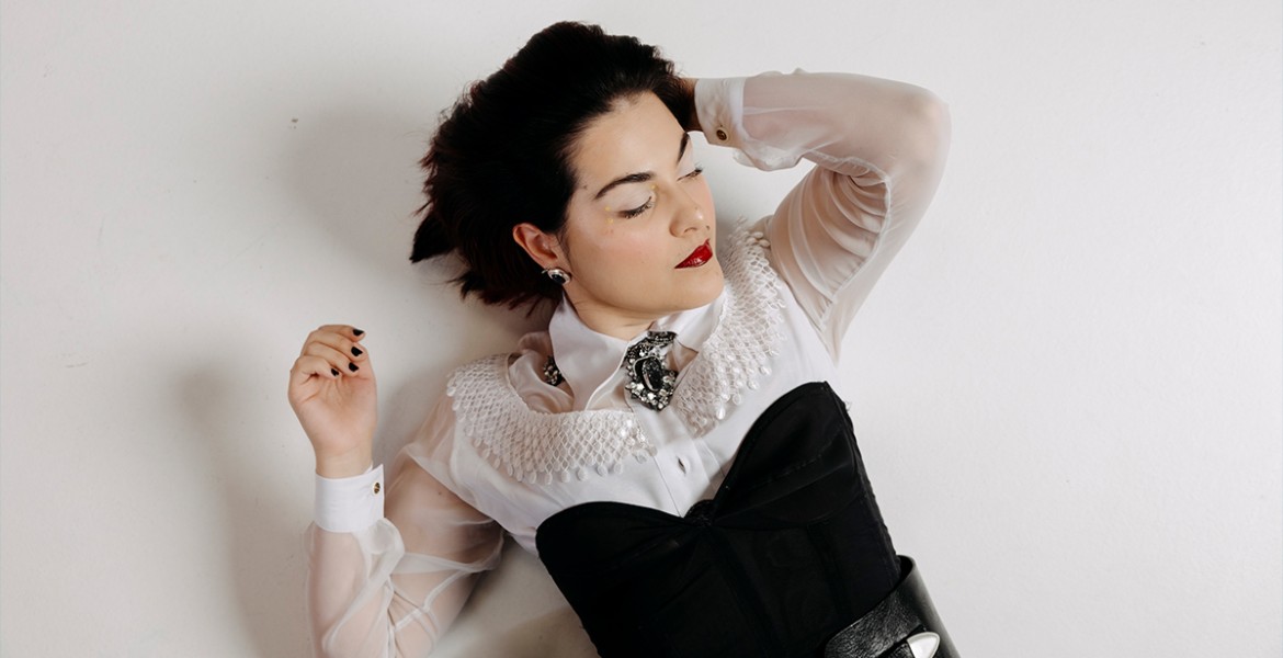 Υπόσχεση | Πολυξένη Καράκογλου