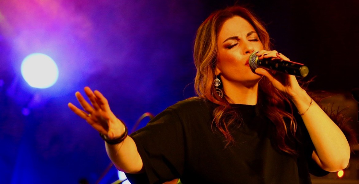 Νικολέττα Φιλιππάκη live