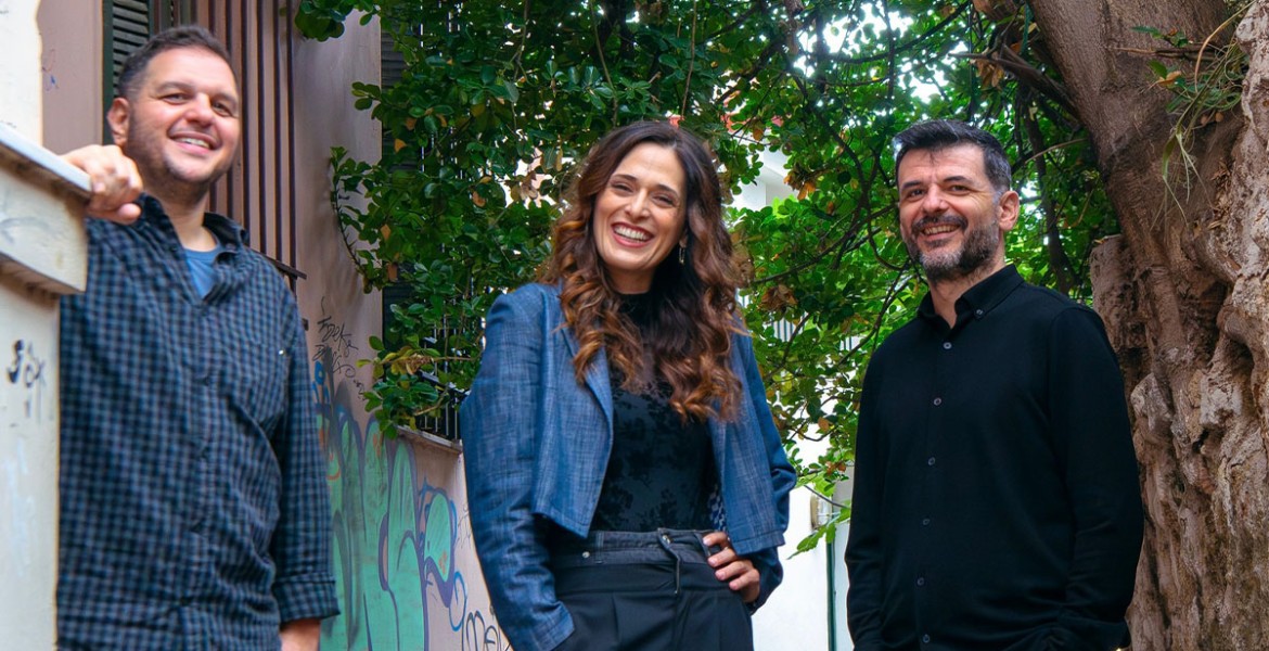 Βερόνικα Δαβάκη | Ραντεβού στην Απανεμιά