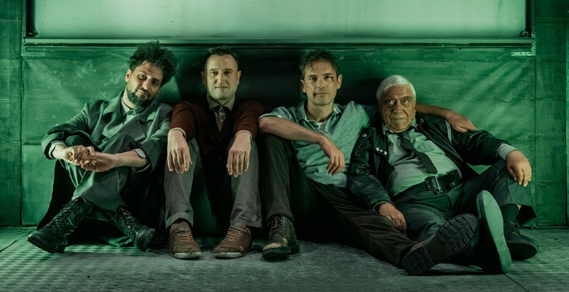 Ο Πουπουλένιος | Περιοδεία