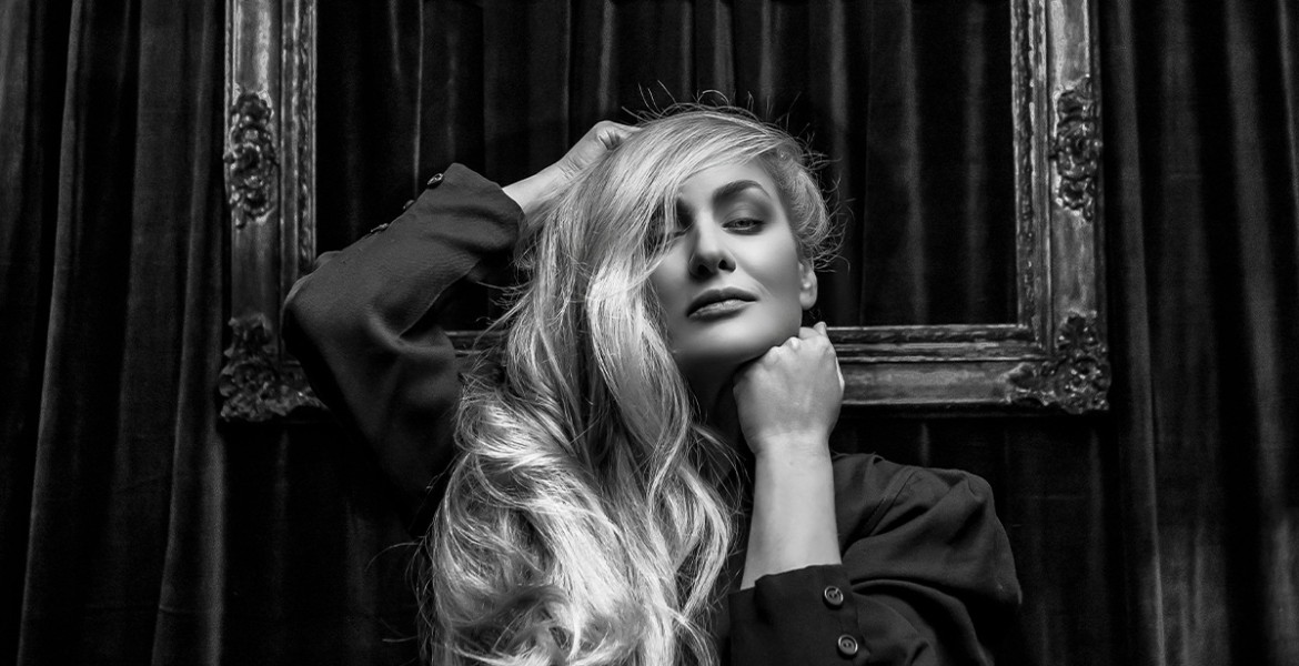 Lia Hide | Aristophobia Nervosa