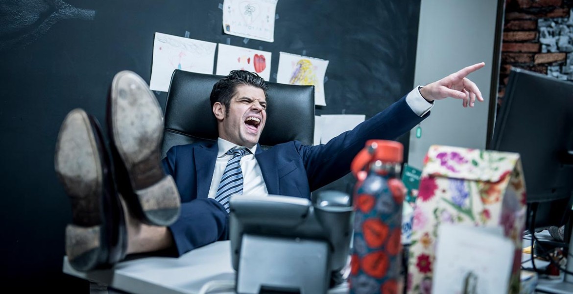 Bull του Mike Bartlett 