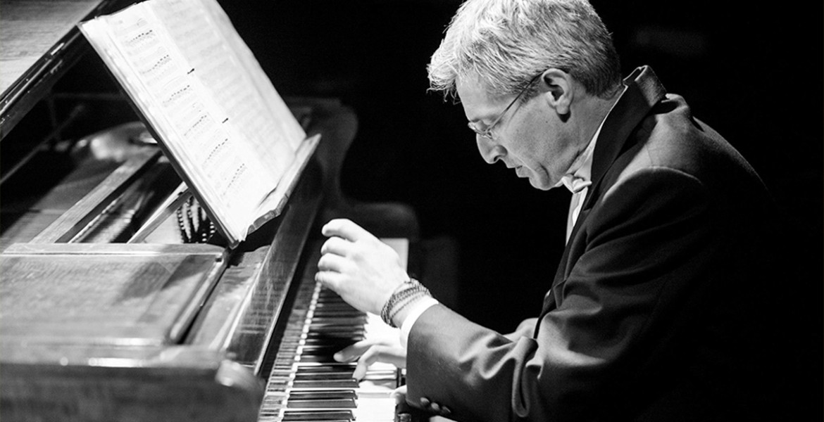 Γιώργος Πατεράκης & String Theory