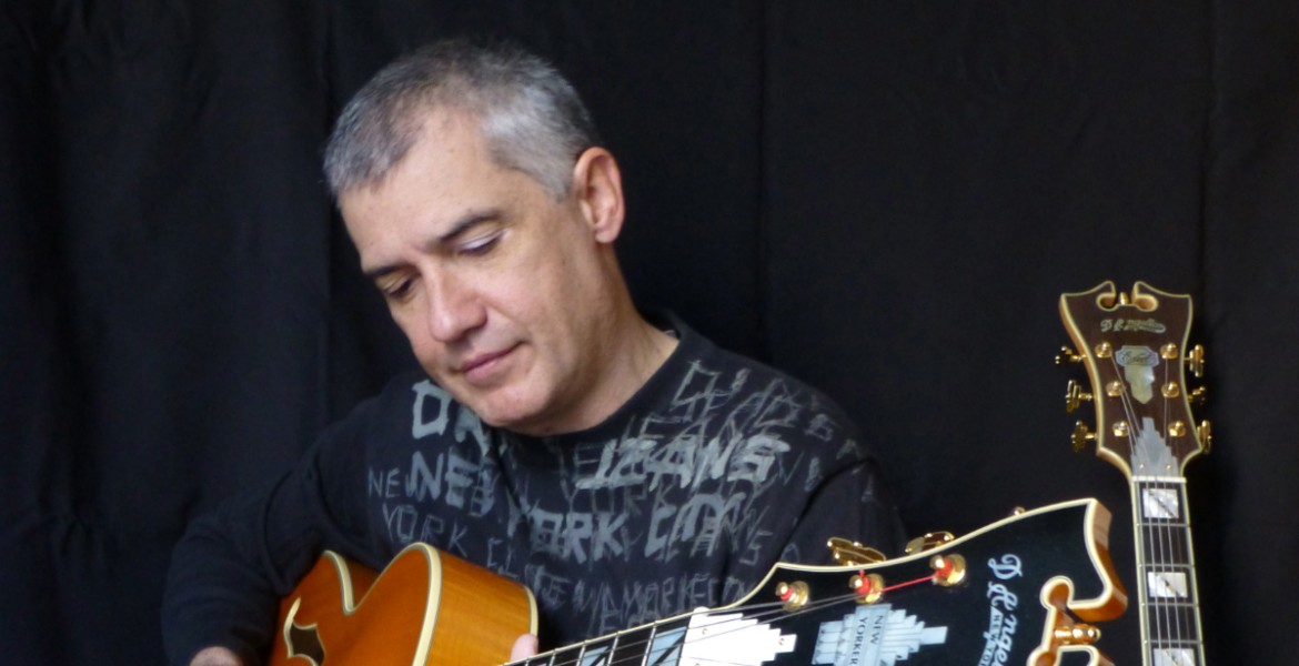 Μάκης Αμπλιανίτης | No More Melodies