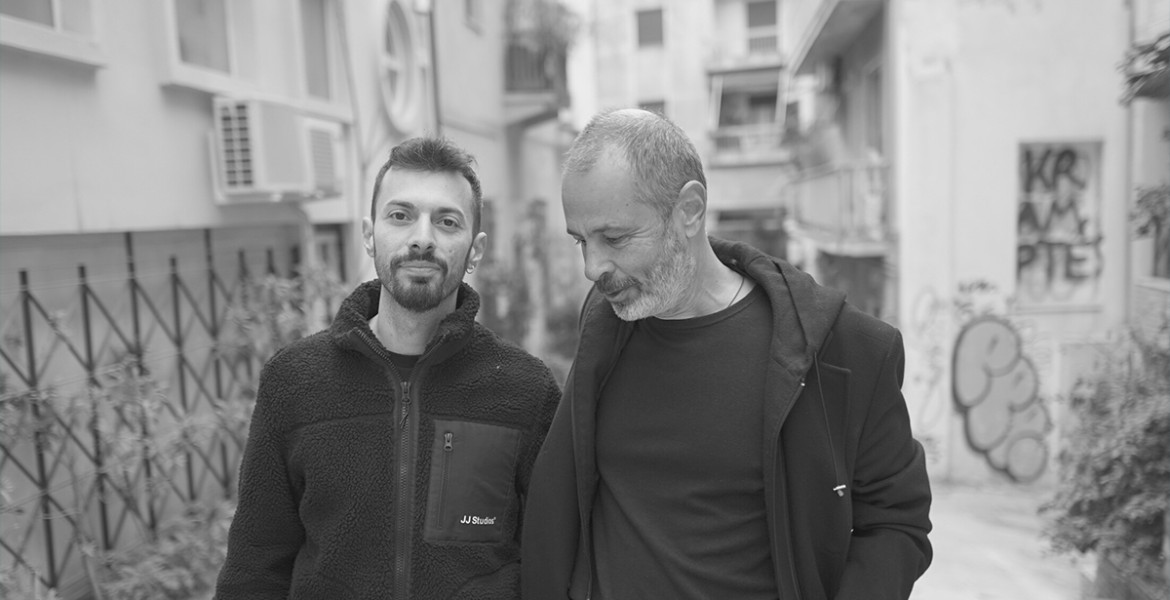 Νάσος Αρώνης | Στο Δάσος