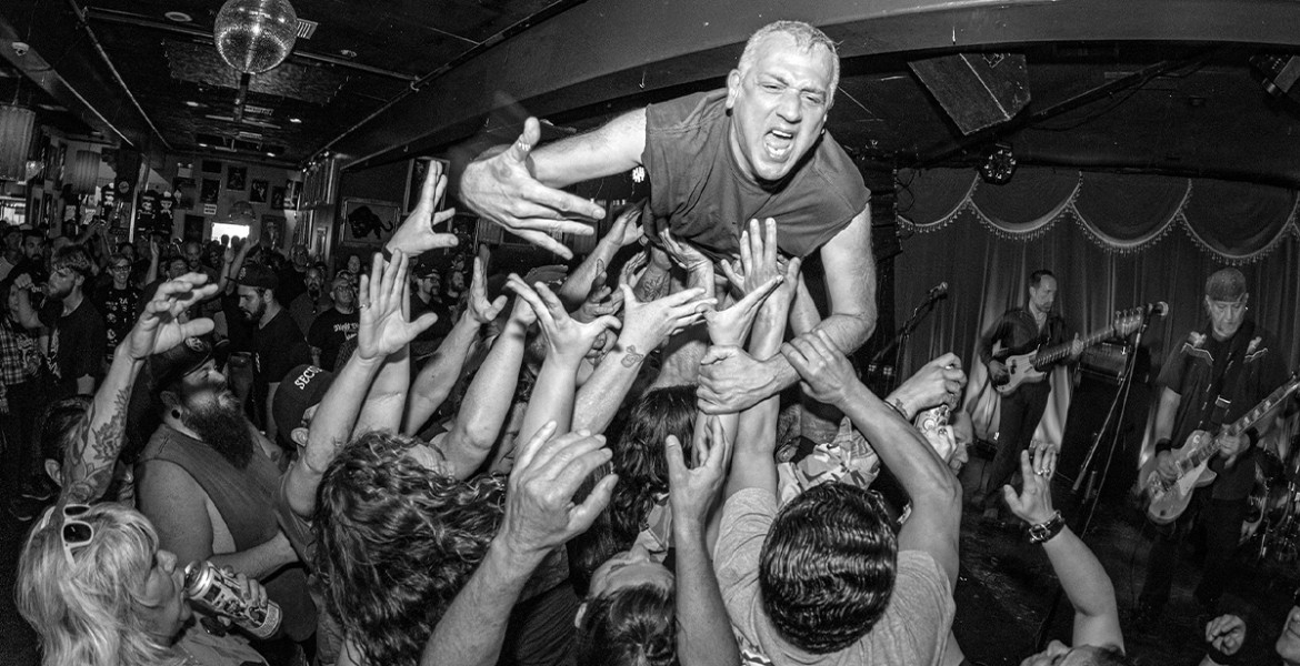 Dwarves live