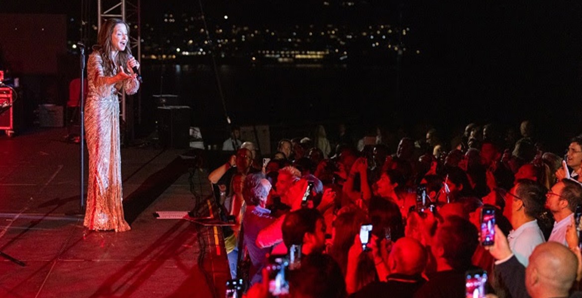 Βίκυ Λέανδρος | Sani Festival 2026